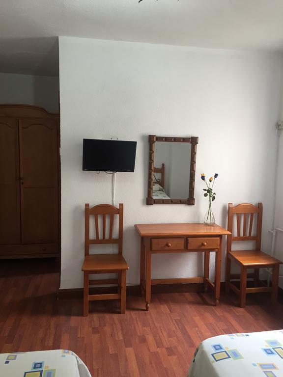 Hostal Pancorbo Exterior photo