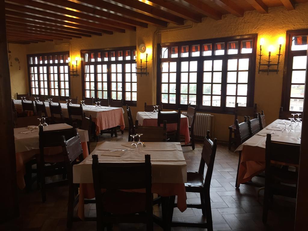 Hostal Pancorbo Exterior photo